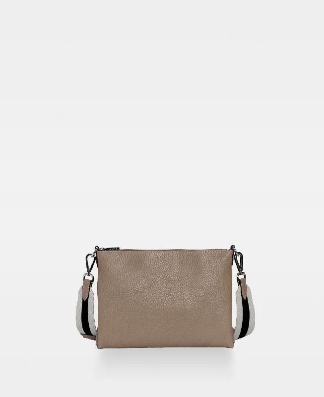 Quilted Leather Crossbody Bag in Cream for a Classic and Elegant AppearanceJENNI small crossbody bag - Sand